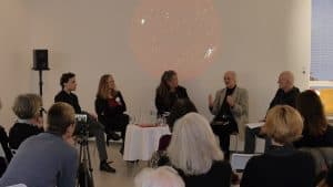 KNOT IV, 11.02.2018: Panel discussion with (from left to right): Lorenz Schwarz (media artist), Sabine Schäfer (media artist), Dr. Annette Hünnekens, moderation (media art scientist), Prof. Dr. Götz Großklaus (media art scientist), Dr. Pau Modler (lecturer of the HfG Karlsruhe), Videostill: Lehel Lajos